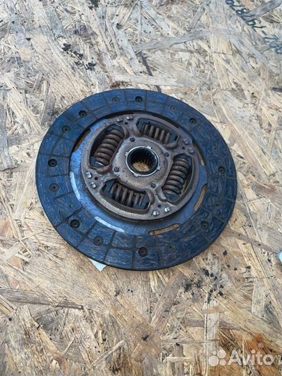 Корзина сцепления с диском Toyota Corolla седан