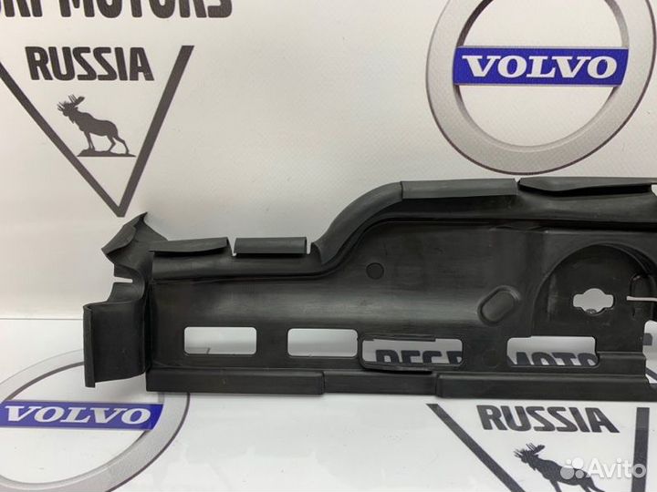 Дефлектор радиатора левый Volvo S60 V60 (2010-16)