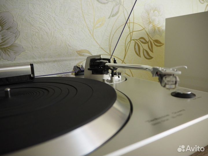 Виниловый проигрыватель technics SL - 1501