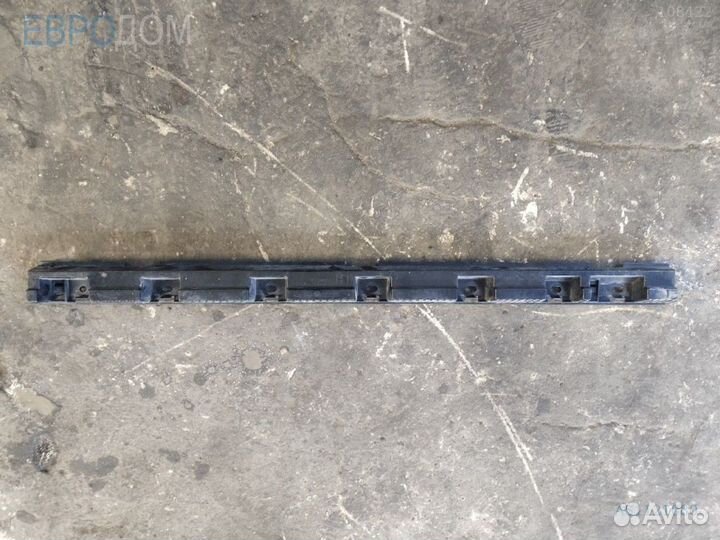 Крепление / кронштейн короба левое BMW E84 s1121080