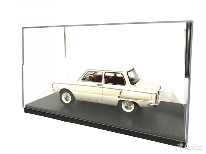 Модель автомобиля заз-966А 1/24 Hachette