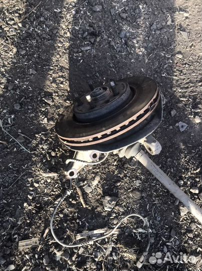 Кулак поворотный правый Chevrolet Aveo t300