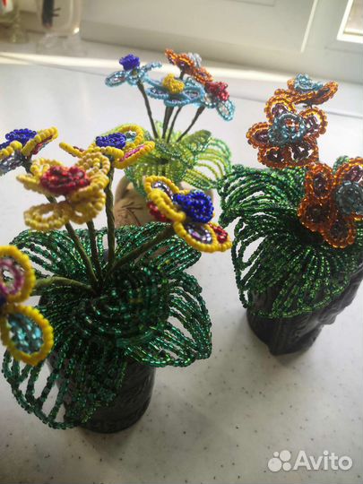 Цветы из бисера