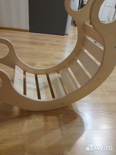 Детская качалка радуга