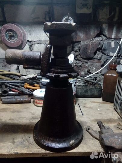 Домкрат винтовой бу