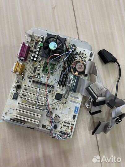 Материнская плата