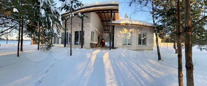 Дом 198 м² на участке 13 сот.