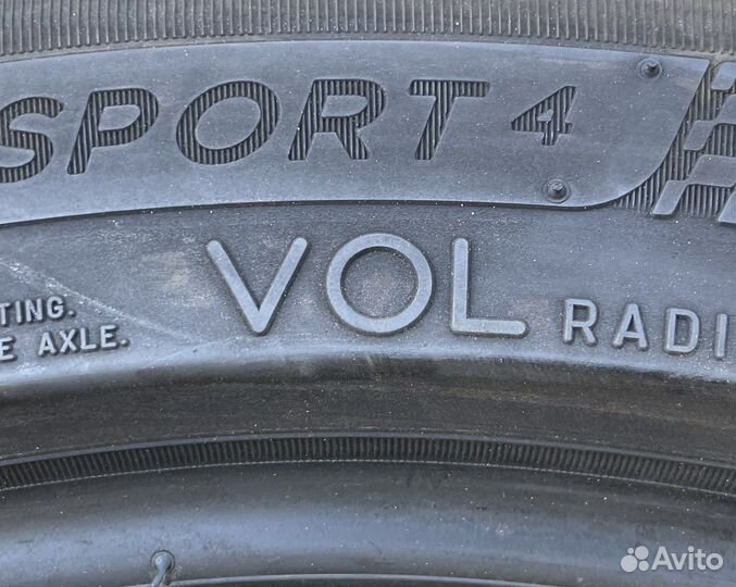 Michelin Pilot Sport 4 255/40 R19