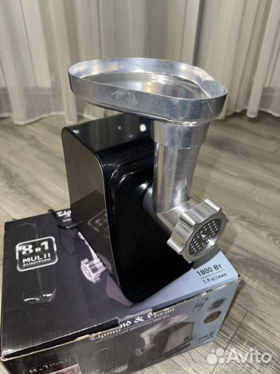 Мясорубка электрическая Zigmund&Stain