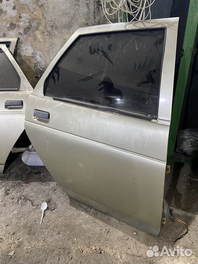 Задняя правая дверь ваз лада 2110,2112,Приора