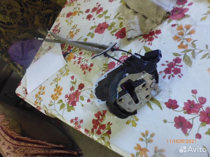 Ниссан теана j32 замок двери пер.левый