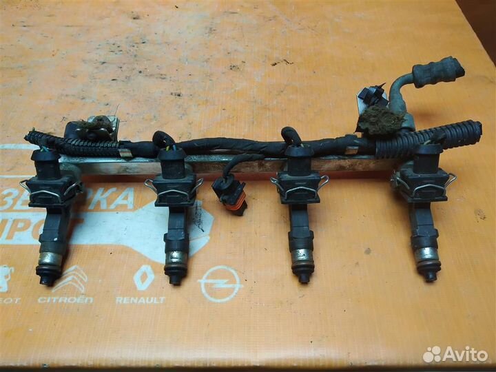 Форсунка инжекторная электрическая Opel Corsa C