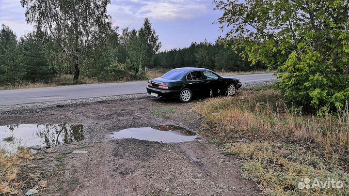 Заднее стекло на Nissan Maxima A32 Замена