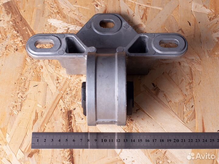 Опора двигателя передняя Dodge caravan 2001 - 07