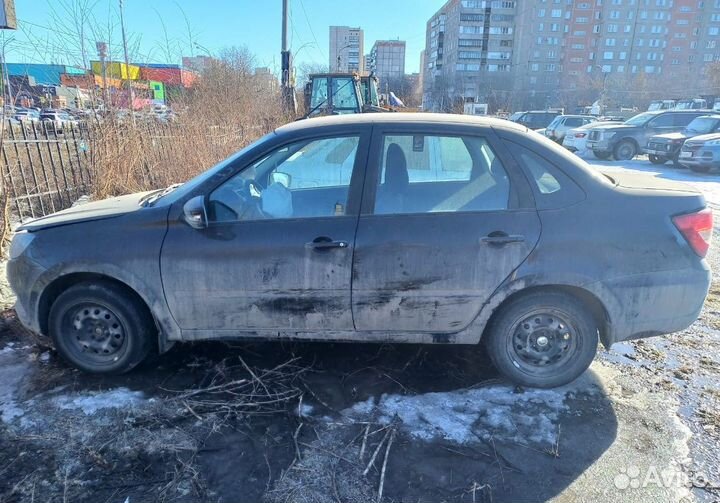 LADA Granta 1.6 МТ, 2023, битый, 32 134 км