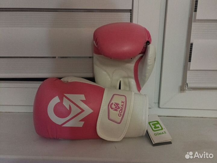 Боксерские перчатки