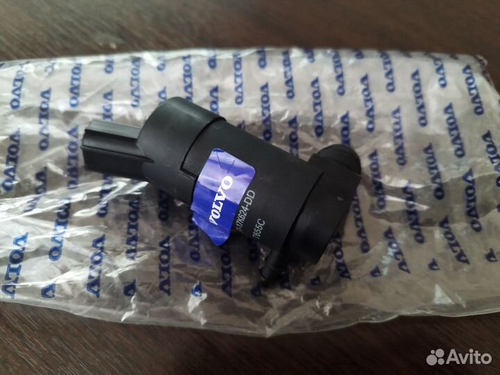 Насос омывателя лобового стекла Вольво 31349235