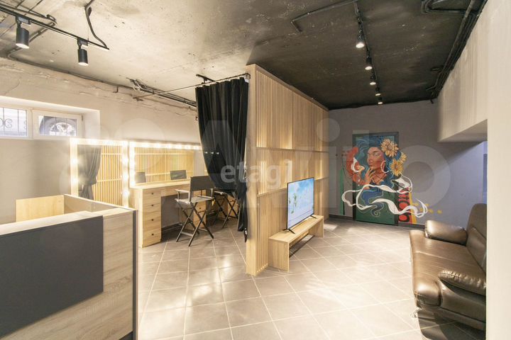 Продам помещение свободного назначения, 347.1 м²