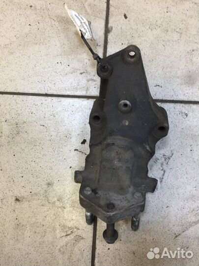 Кронштейн двигателя правый Chevrolet Lacetti F16D3