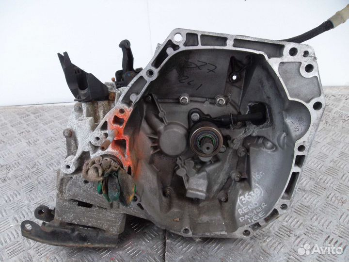 МКПП (механическая коробка переключения передач) R