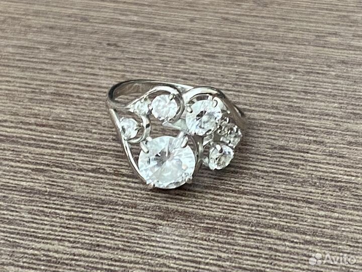 Серебряное кольцо