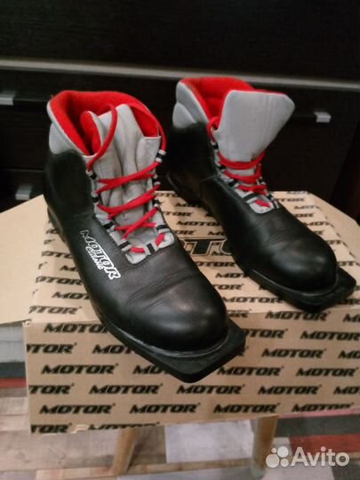 Лыжные ботинки motor