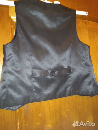 Жилетка для мальчика много разные