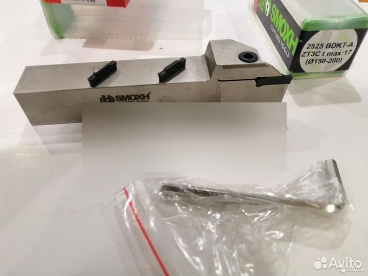 Резец торцевой канавочный