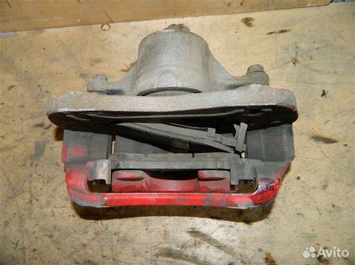 Суппорт передний левый Kia Soul AM D4FB 2010