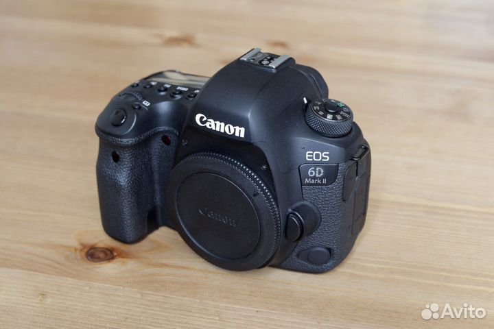 Зеркальный фотоаппарат Canon 6D mark ii