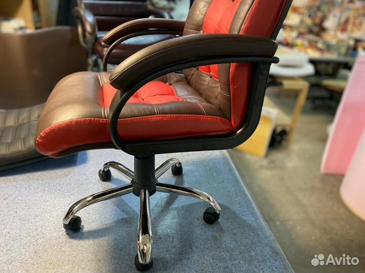 Компьютерное кресло