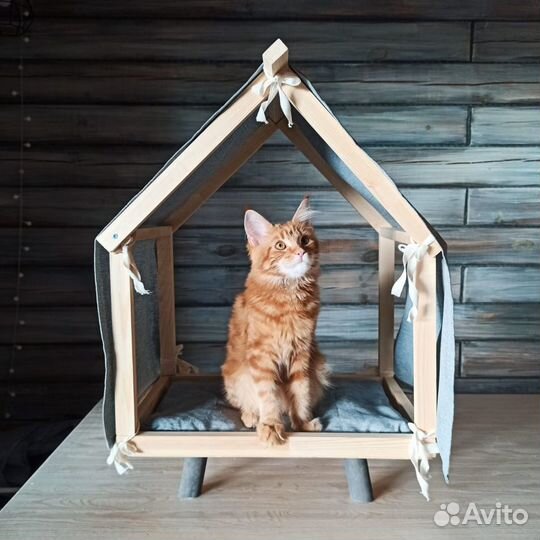 Домик для кошки или маленькой собачки