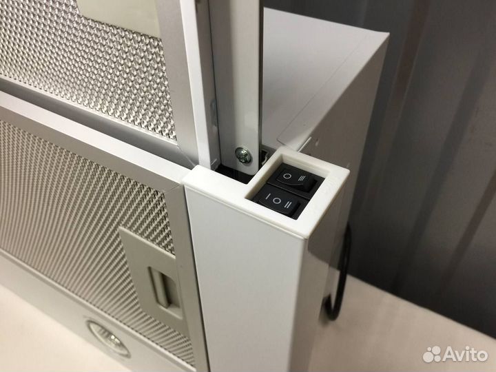 Вытяжка телескопическая Hansa 60 360 м/ч (новая)