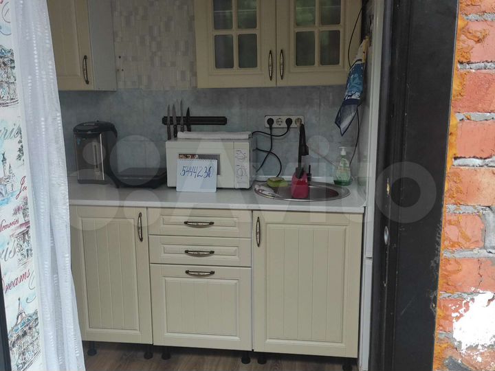 Дом 20 м² на участке 1 сот.