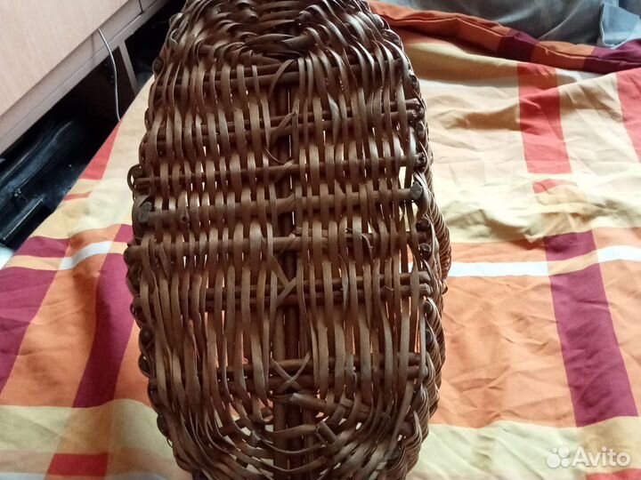 Корзина плетёная