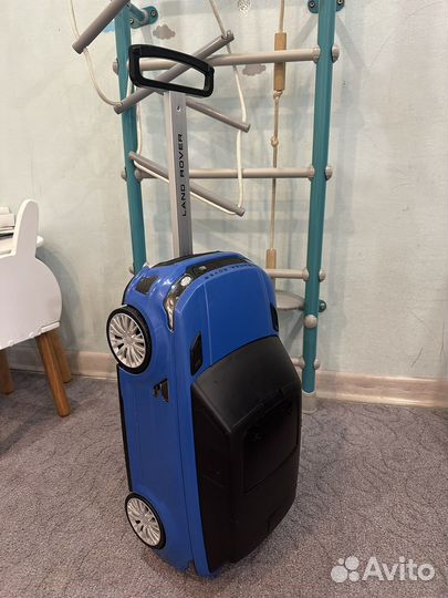 Машинка-каталка чемодан