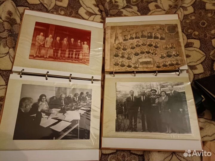 Альбомы со старыми семейными фото