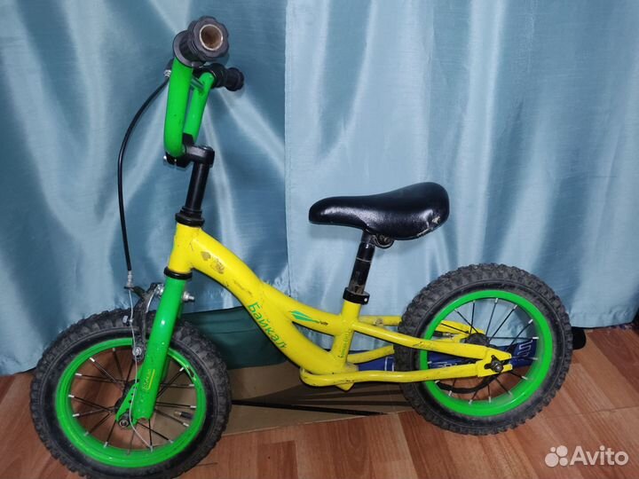 Беговел Байкал-ен12