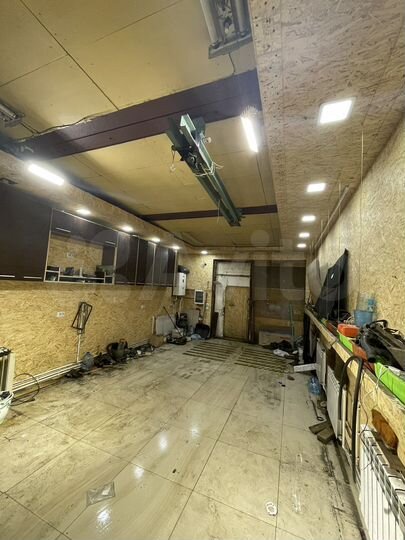 Гараж, > 30 м²