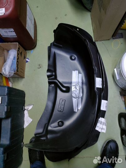 Подкрылок с шумоизоляцией lexus NX 2018)