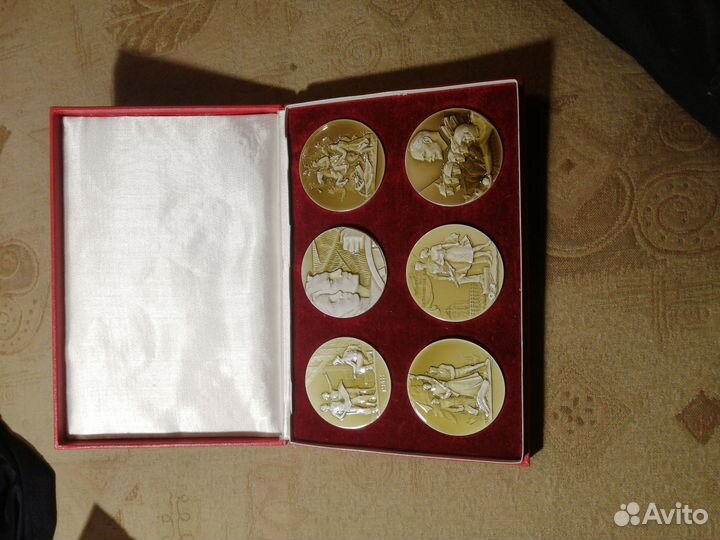 Набор настольных медалей 1968г