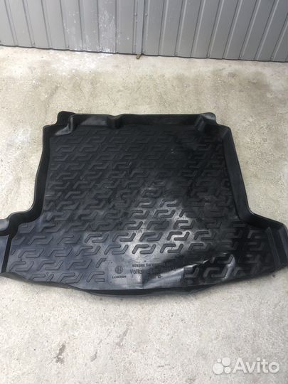 Резиновый коврик в багажник volkswagen Polo седан