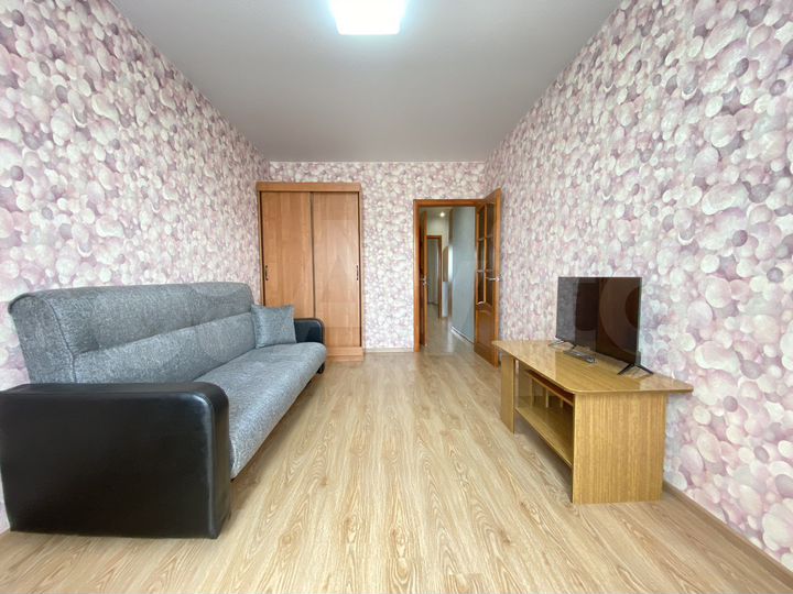 2-к. квартира, 71 м², 6/10 эт.