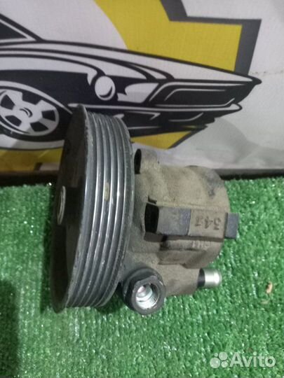 Насос гура Renault Logan SR K7M 2007