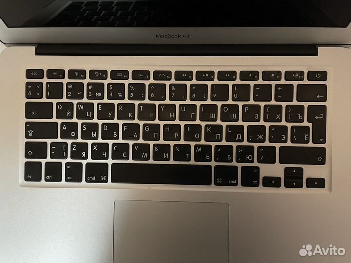 Apple MacBook Air (13-inch 2017)