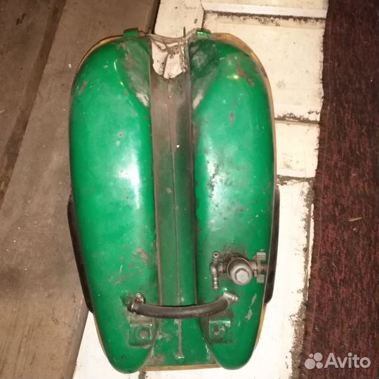 Двигатель К750. Продам бензобак на мотоцикл урал