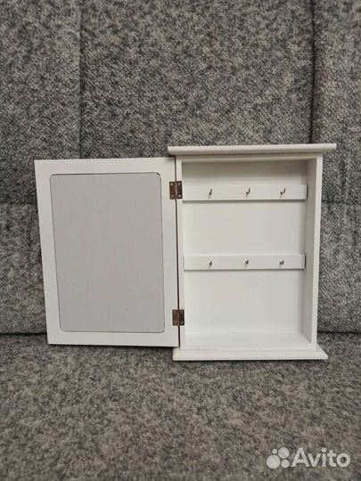 Ключница настенная