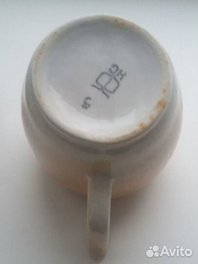 Посуда для молока. Молочник