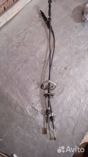 Трос кулисы МКПП Mitsubishi Carisma рест. 2001