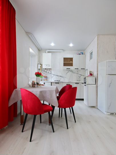 2-к. квартира, 55 м², 1/2 эт.